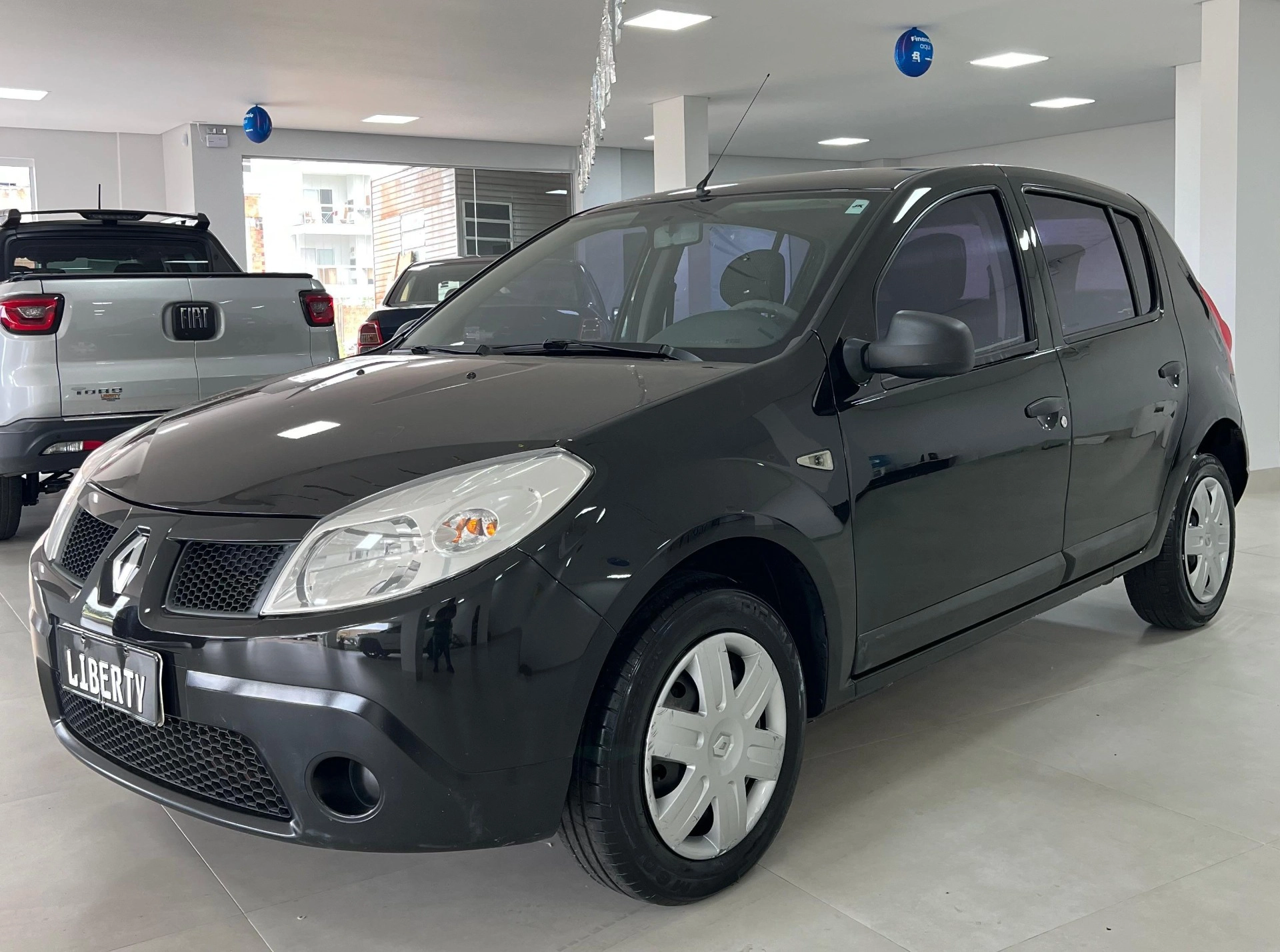 RENAULT SANDERO – 2010 – Preto